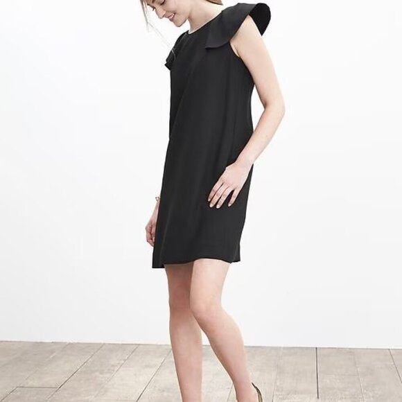 Banana Republic Capsule Black Shift Dress 8 Flutter Sleeve Crepe Minimalist Chic - Picture 1 of 9